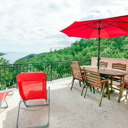 Apartmani Sandra Rovini Moscenice Exterior photo