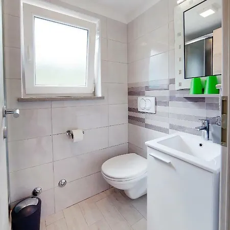 Apartmani Sandra Rovini Moscenice Exterior photo