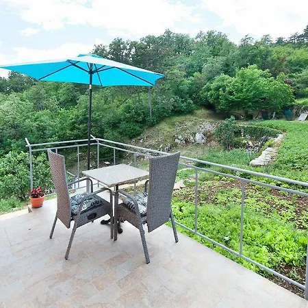 Apartmani Sandra Rovini Moscenice Exterior photo