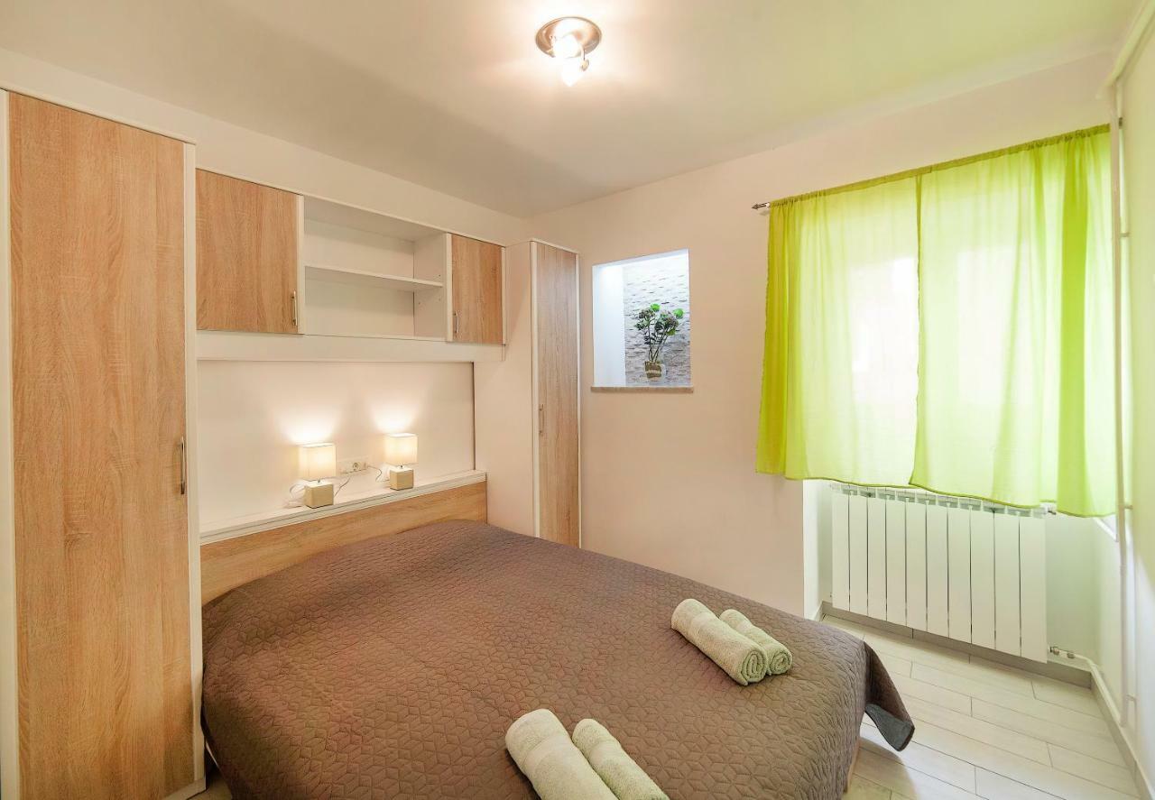 Sandra Rovini Apartment *