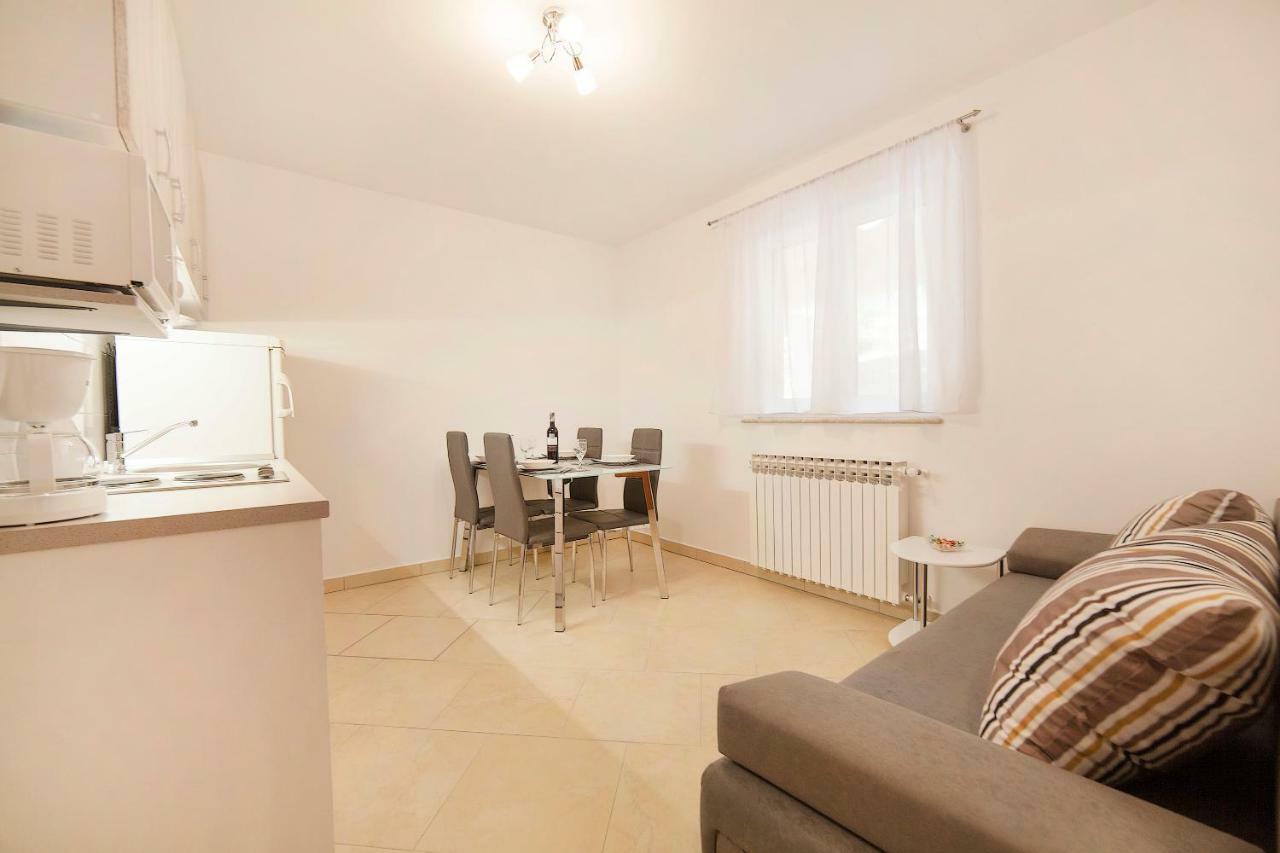 Sandra Rovini Apartment *