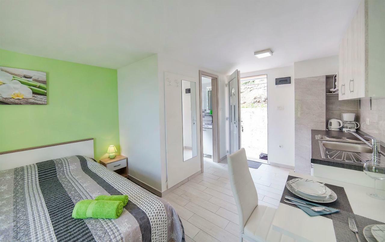 Apartment Sandra Rovini *